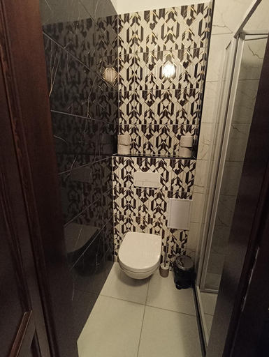 Bathroom 3, Cloud Apartment Gozsdu Budapest, Budapesti