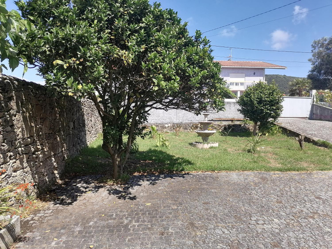 Others 4, Propriedade dos Seixos, Caminha