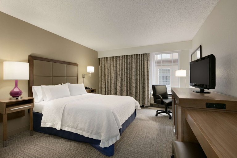 Bedroom 3, Hampton Inn & Suites Hershey, Dauphin