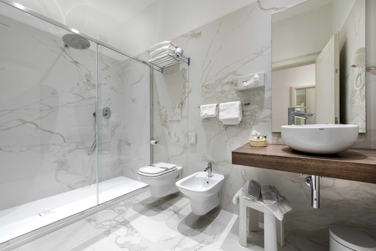 Bathroom 5, Hotel Al Vivit, Venezia