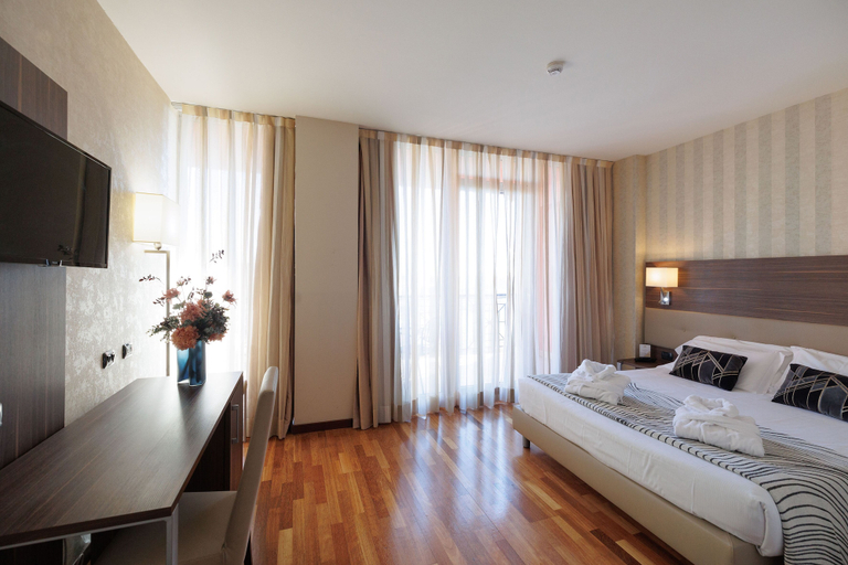 Bedroom 2, Charme, Prato