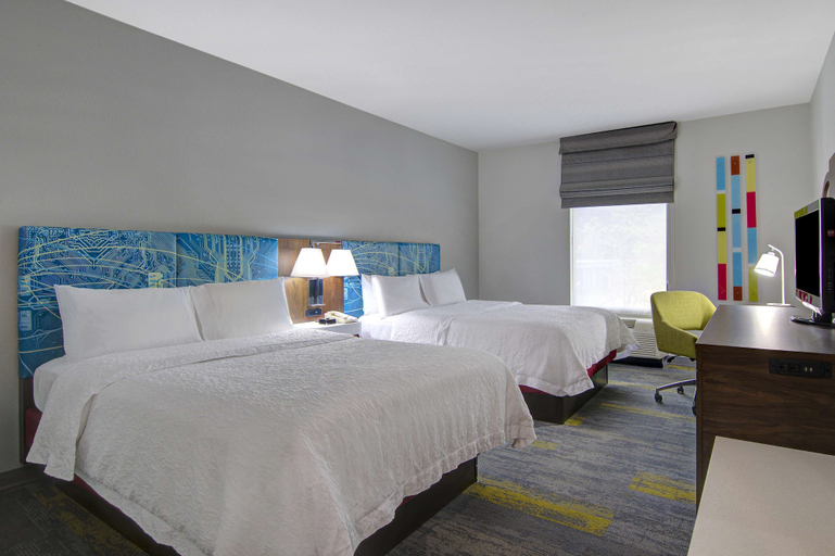 Bedroom 4, Hampton Inn Fayetteville, Washington