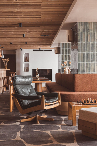 Others 4, Hôtel La Voie Lactée, Hautes-Pyrénées