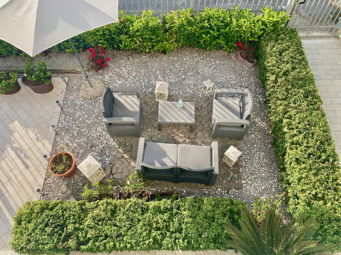 Others 3, B&B Sabbia e Sassi, Cosenza