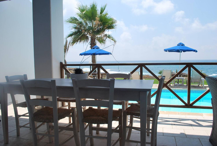 Others 5, Sea Front Villa, Heated Private Pool, Amazing Location Paphos 323