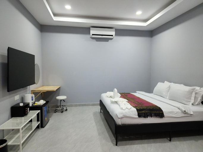 Bedroom 8