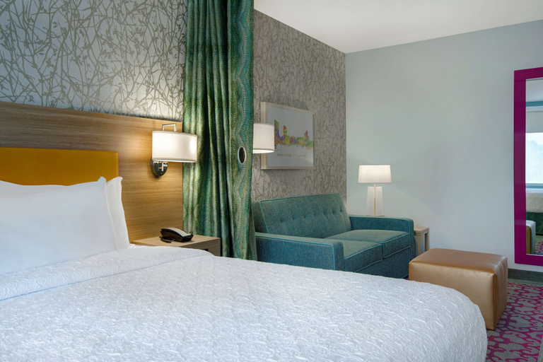 Bedroom 3, Home2 Suites By Hilton Grand Rapids Airport, Kent