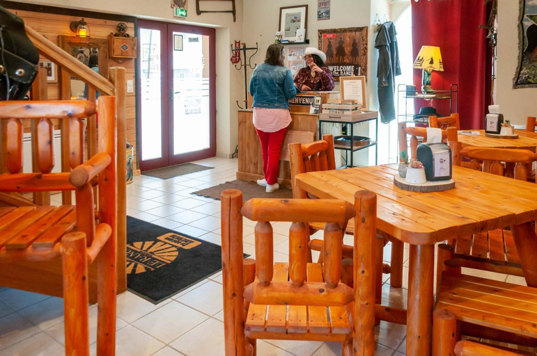 Food & Drinks 4, Hotel Le Ranch, Sarthe