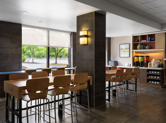 Food & Drinks 5, Home2 Suites by Hilton Indianapolis Keystone Crossing, Indianapolis