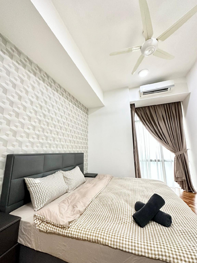 Others 2, A2502 Grand Medini Studio 100mbps Netflix By STAY, Johor Bahru