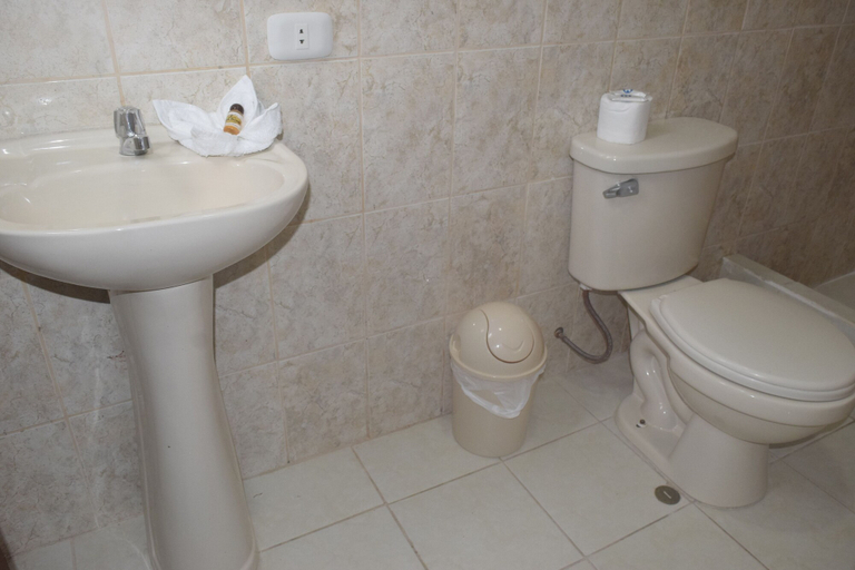Bathroom 3, HOTEL VALLE DORADO, Urubamba