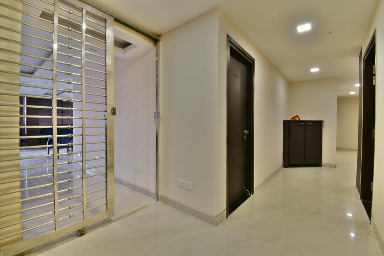 Public Area 3, THE CLOVERS INN, Patna