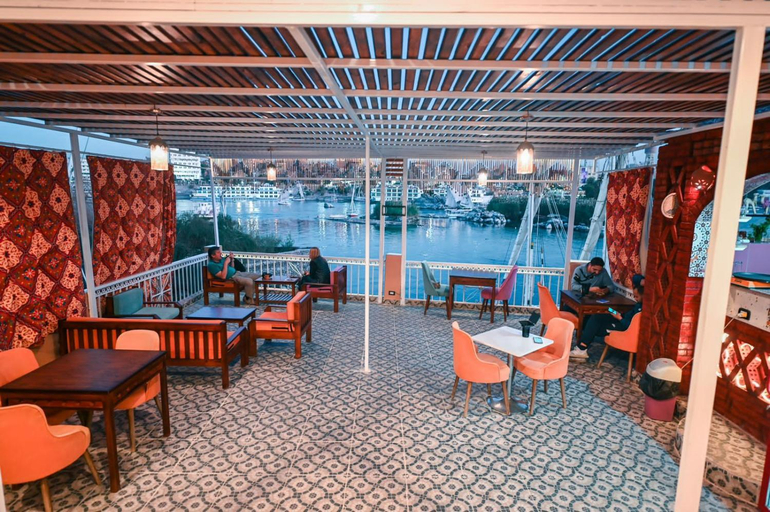 Food & Drinks 2, Kana Kato, Aswan