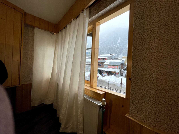 Others 5, Hotel Fifth Season - Pahalgam, Anantnag