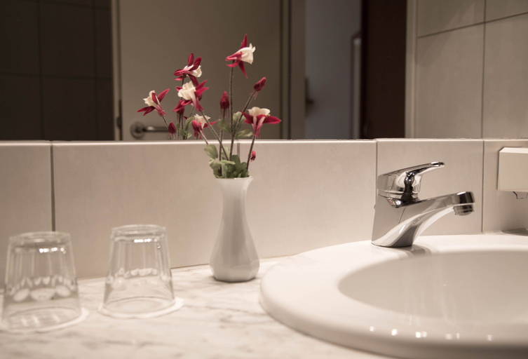Bathroom 4, City Partner Alarun, München