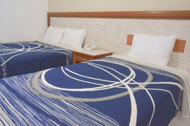 Bedroom 5, Hotel Niza Palace, León