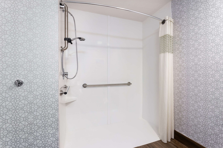Bathroom 5, Hampton Inn Ft. Lauderdale-Commercial Blvd., Broward