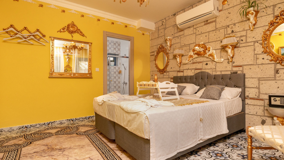 Bedroom 3, Lamur Otel, Çeşme