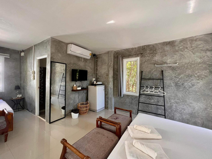 Bedroom 2, Nitiporn Resort, Muang Ranong