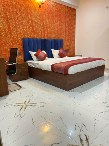 Bedroom, The Horizon Inn, Gautam Buddha Nagar