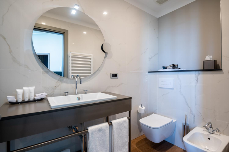 Bathroom 6
