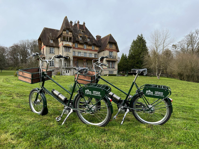 Others 2, Chateau du Gue aux Biches, Orne
