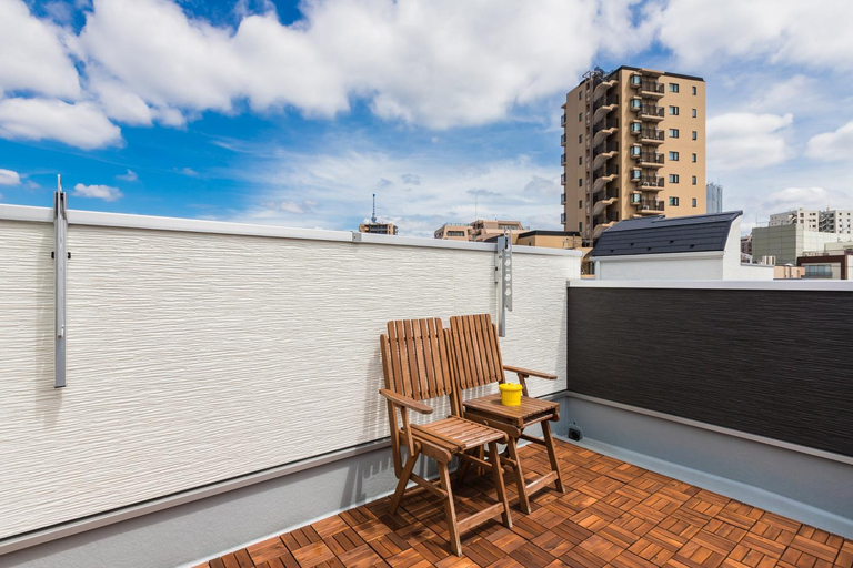Balcony/terrace 2, self-check in-House,Ueno sky tree area, free wifi 3LDK, Taitō