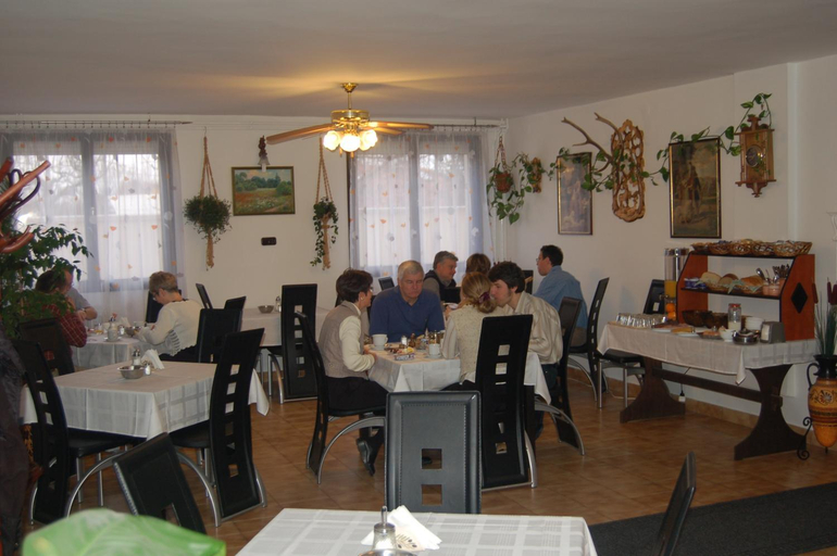 Food & Drinks 5, Olympos Panzio, Budapesti