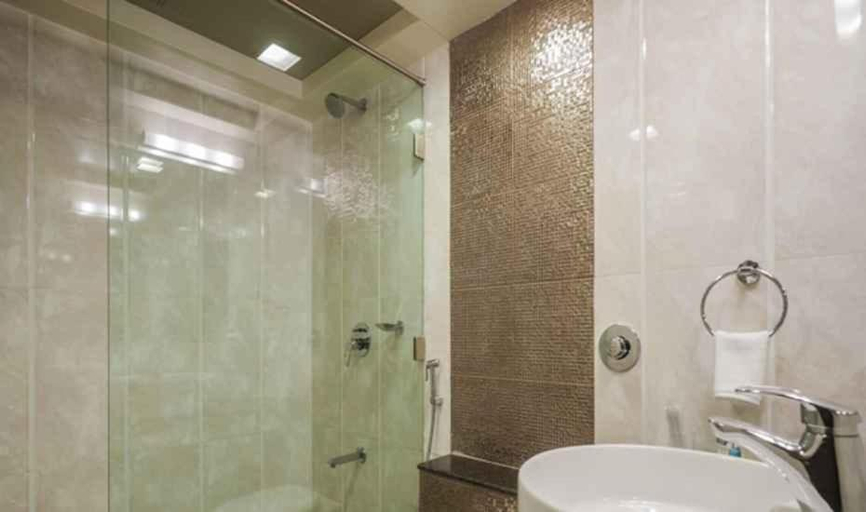 Bathroom 3, Hotel DORTN, Pune
