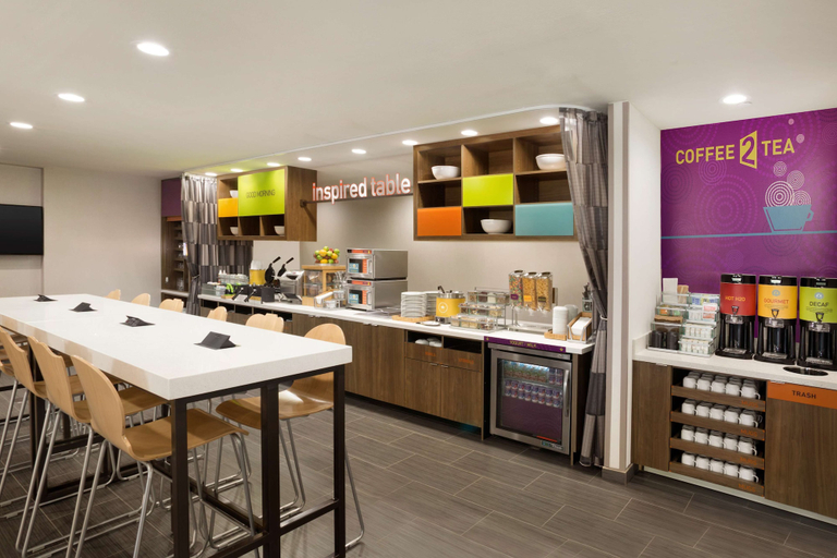 Food & Drinks 5, Home2 Suites by Hilton Houston Webster, Houston