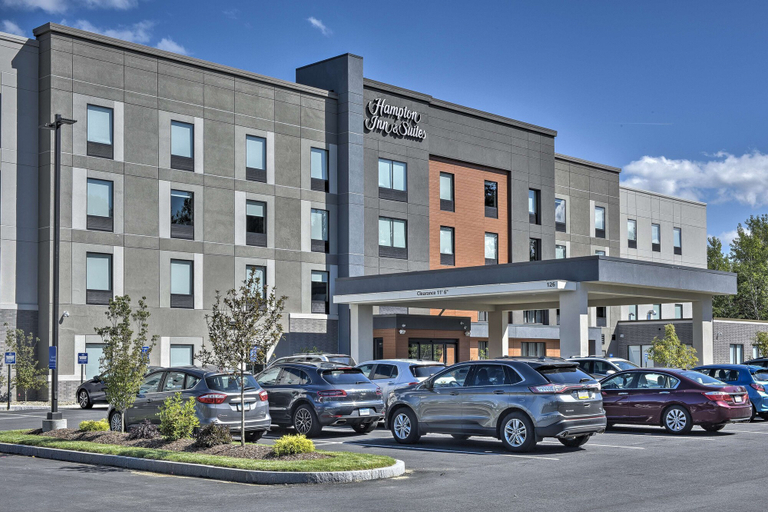 Exterior & Views 2, Hampton Inn & Suites Keene, Cheshire