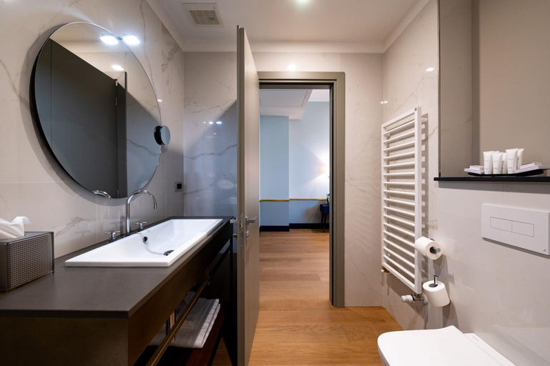 Bathroom 5