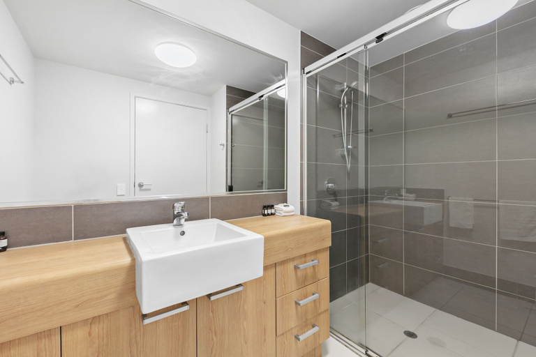 Bathroom 4, Broadwater and Saltwater on the Peninsula., Caloundra - Kawana