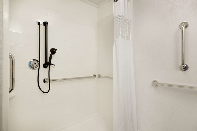 Bathroom 4, Hampton Inn Denville/Rockaway/Parsippany, Morris