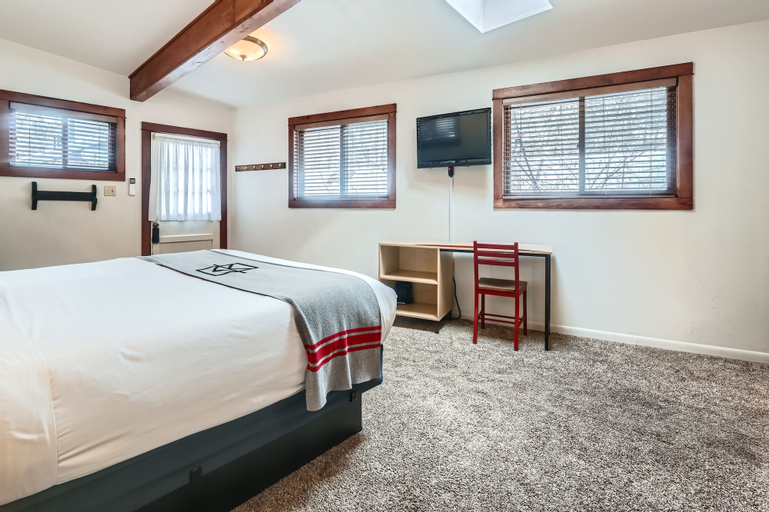Bedroom 15