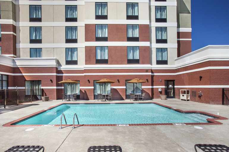 Sport & Beauty 5, Hilton Garden Inn Jackson/Flowood, Rankin