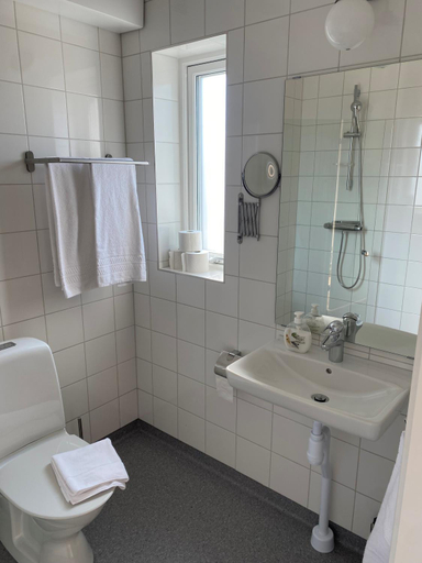 Bathroom 3, Bedinge Golfklubb hotell, Trelleborg