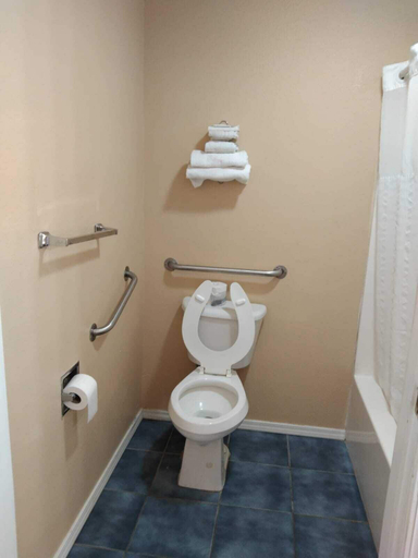 Bathroom 3, American Motel, Bexar