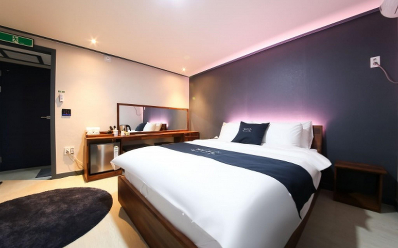 Bedroom 2, Jeonju Uadong Hotel Luna, Jeonju