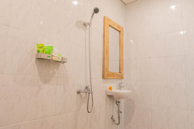 Bathroom 9