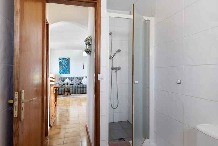 Bathroom 4, Puerto Chico N, Las Palmas