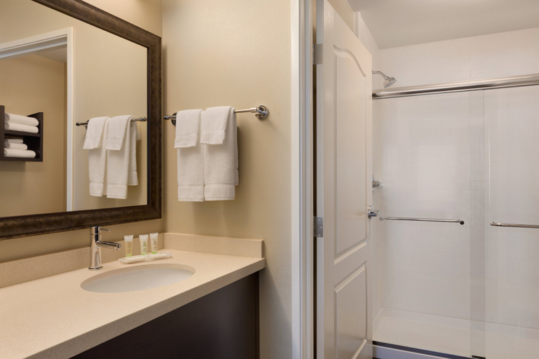 Bathroom 3, Staybridge Suites MIDLAND, Midland