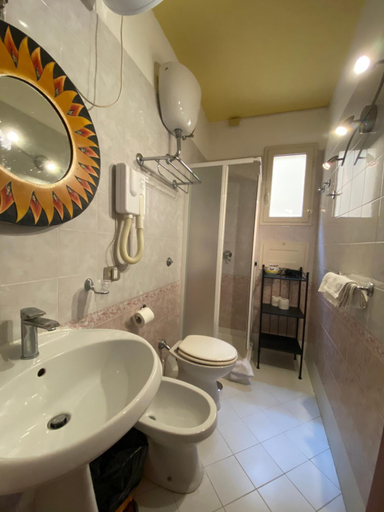 Bathroom 5, Hotel Europeo, Napoli