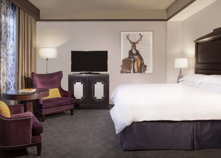 Bedroom 2, The Ashton Hotel, Fort Worth