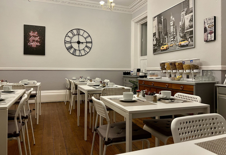 Food & Drinks 5, St Andrews House Hotel, Lancashire