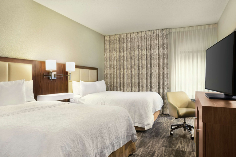 Bedroom 3, Hampton Inn Findlay, Hancock
