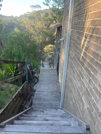 Exterior view 3, Riverside Retreat - large studio, Sutherland Shire - West