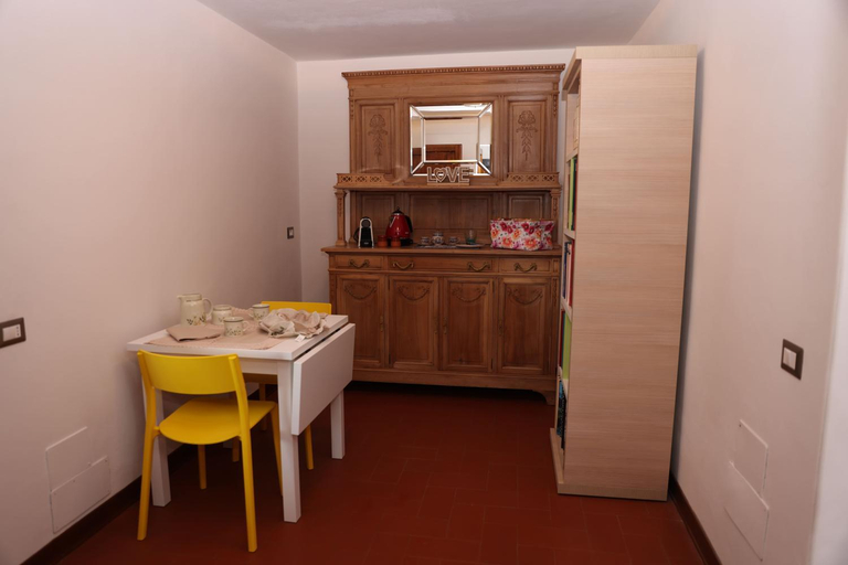Others 5, Bed and Berli, Florence