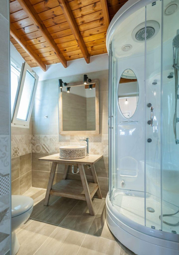 Bathroom 3, Iliovasilema, North Aegean