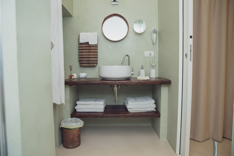 Bathroom 5, Casa Meliò, Bari